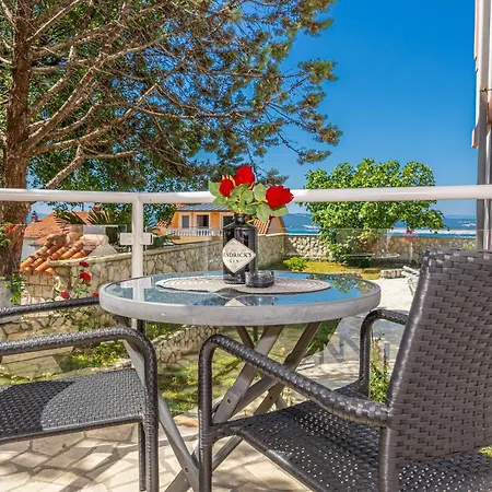 Bella Adria Apartmani Dramalj Exterior foto