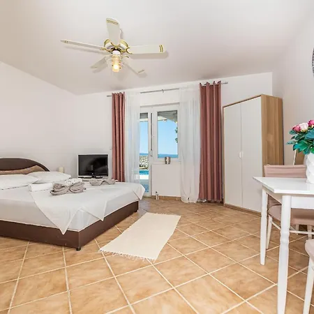 Bella Adria Apartmani Dramalj Exterior foto