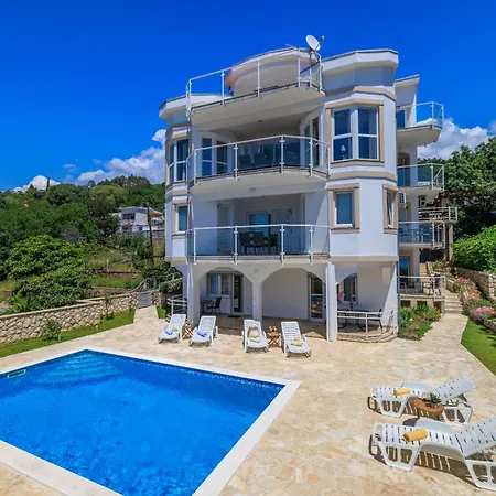 Bella Adria Apartmani Dramalj Exterior foto